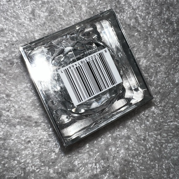 New crème dela shimmer body cream - Picture 5 of 6